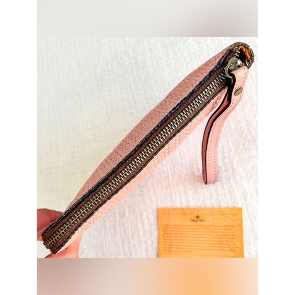 Patricia Nash woven leather wristlet. - Picture 9 of 16